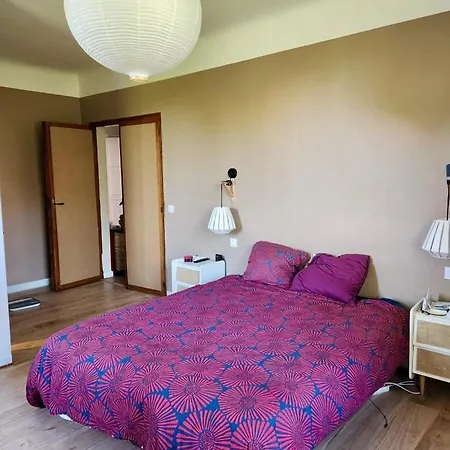 Grande Maison Avec Jardin Nyaraló *