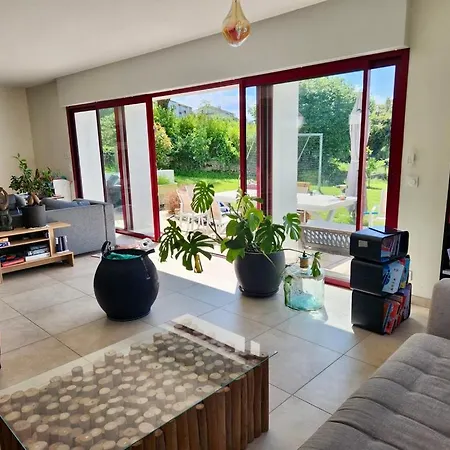 Grande Maison Avec Jardin Nyaraló Bayonne